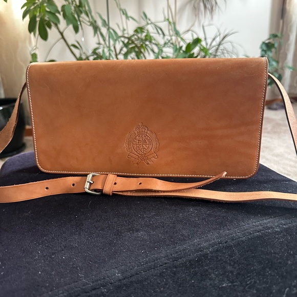 Polo Ralph Lauren Handbags - RARE! Ralph Lauren Polo vegetable tan leather vintage crest crossbody
